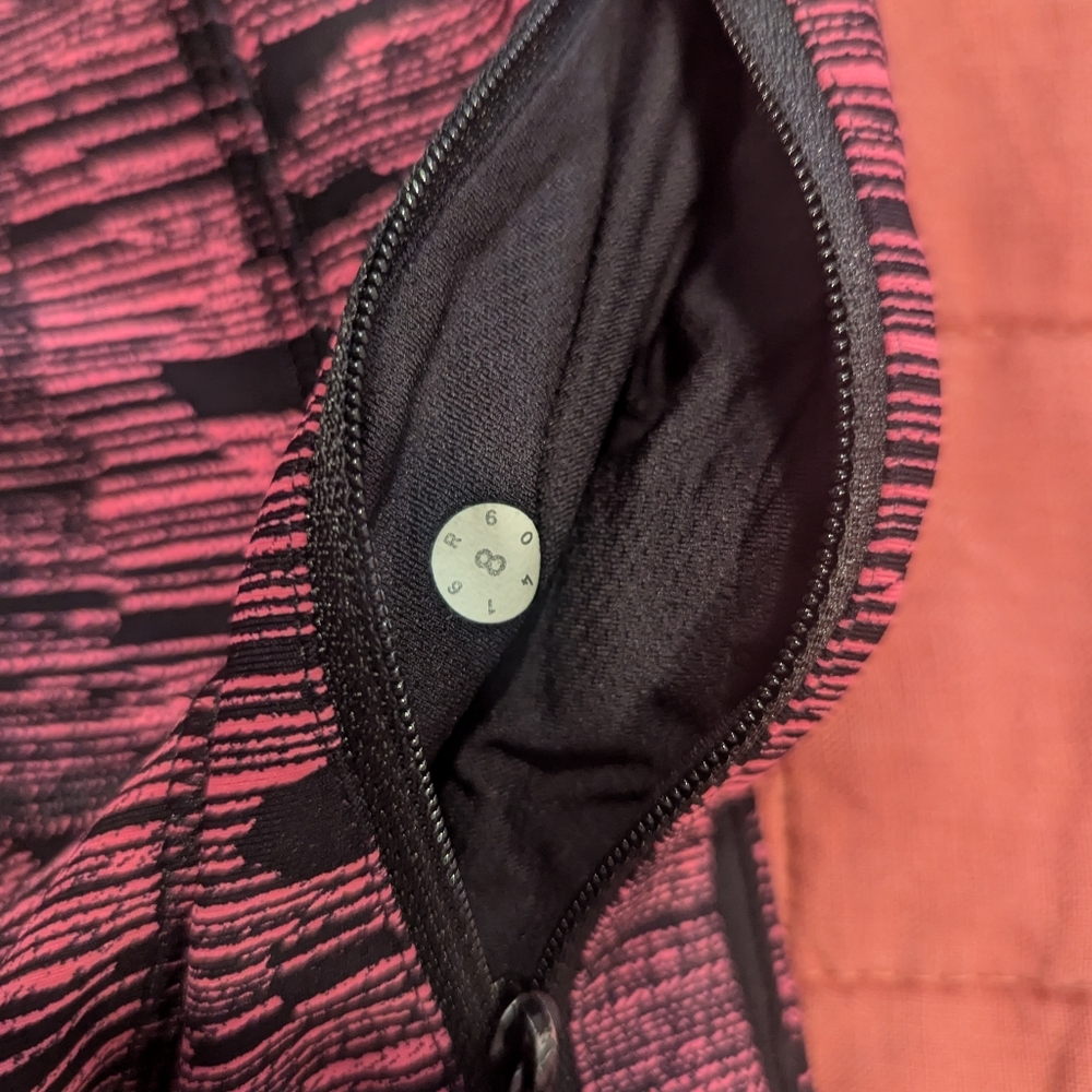 Lululemon Pace Rival Crops - Picture 3 of 3